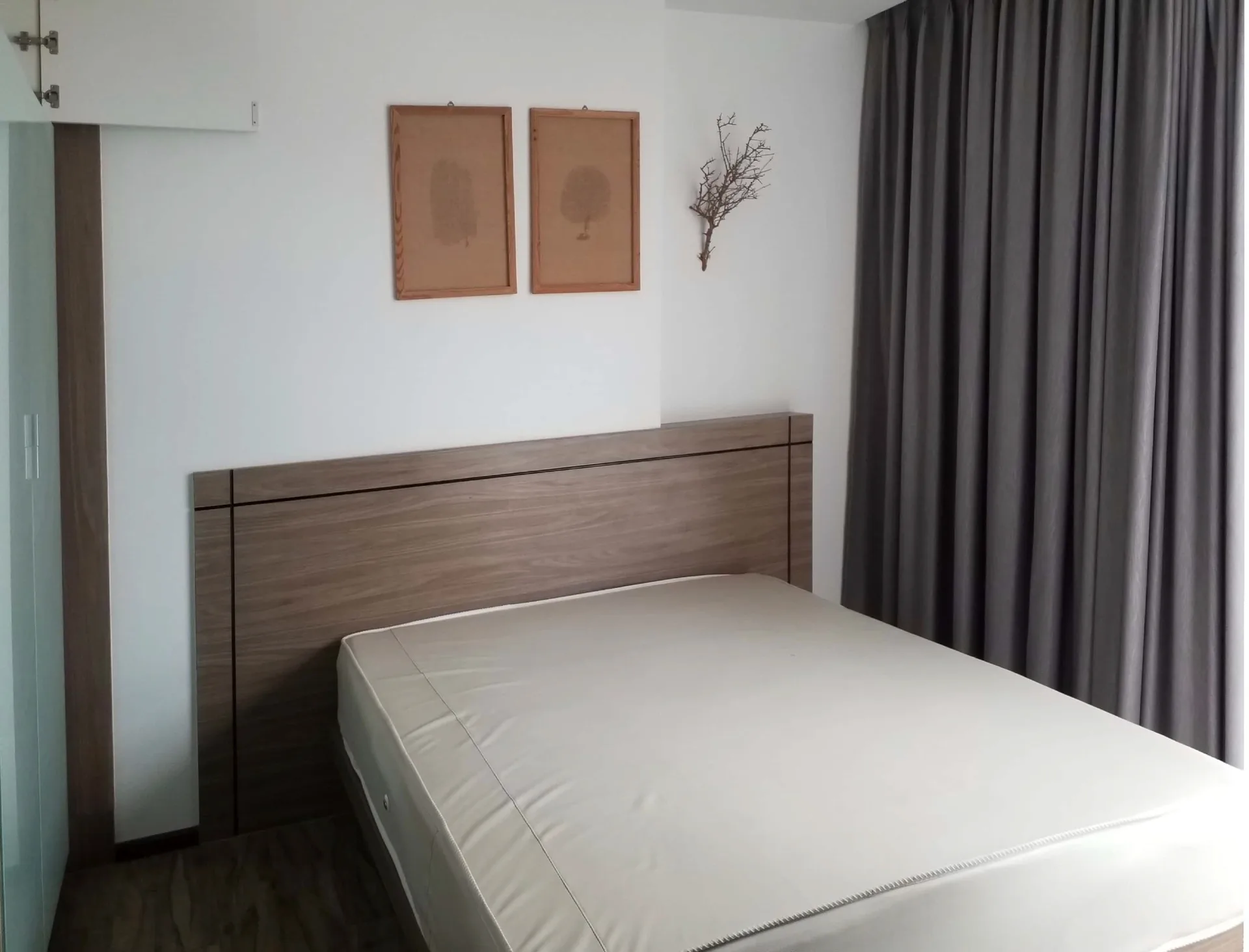 ห้องชุด ทรีท็อปส์ คอนโดมิเนียม [ชั้น 10]