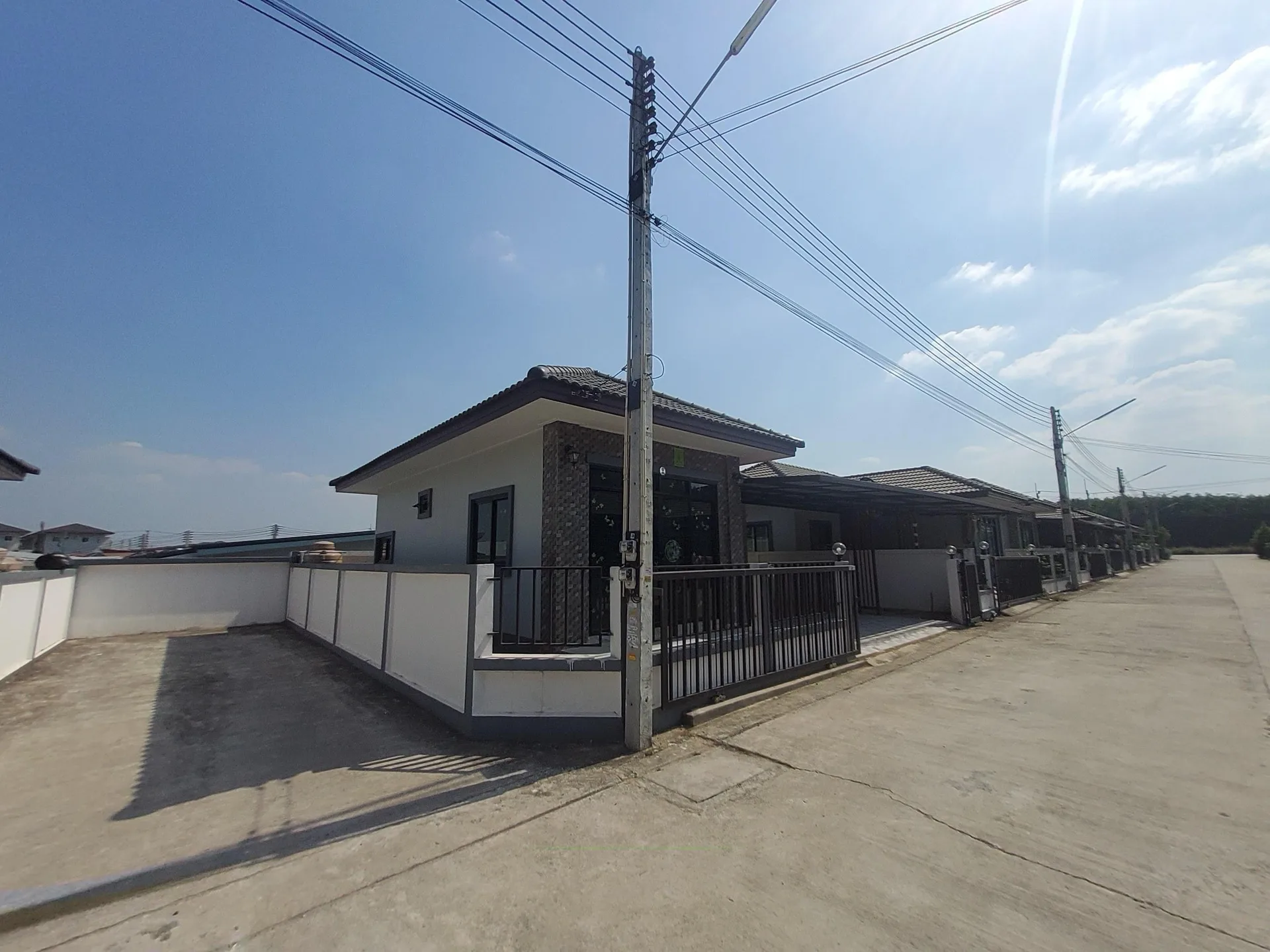 บ้านแฝด ธารา ฮิลล์ ปลวกแดง-ระยอง