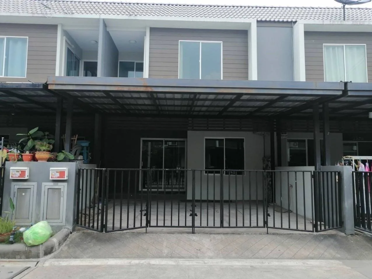 ทาวน์เฮ้าส์ เดอะคัลเลอร์ส พรีเมี่ยม รังสิต-คลอง 4 ลำลูกกา-ปทุมธานี