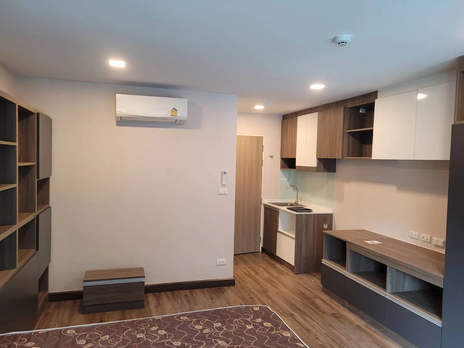 ห้องชุด ซันซิตี้ คอนโดมิเนียม [ชั้น 2 อาคาร B]