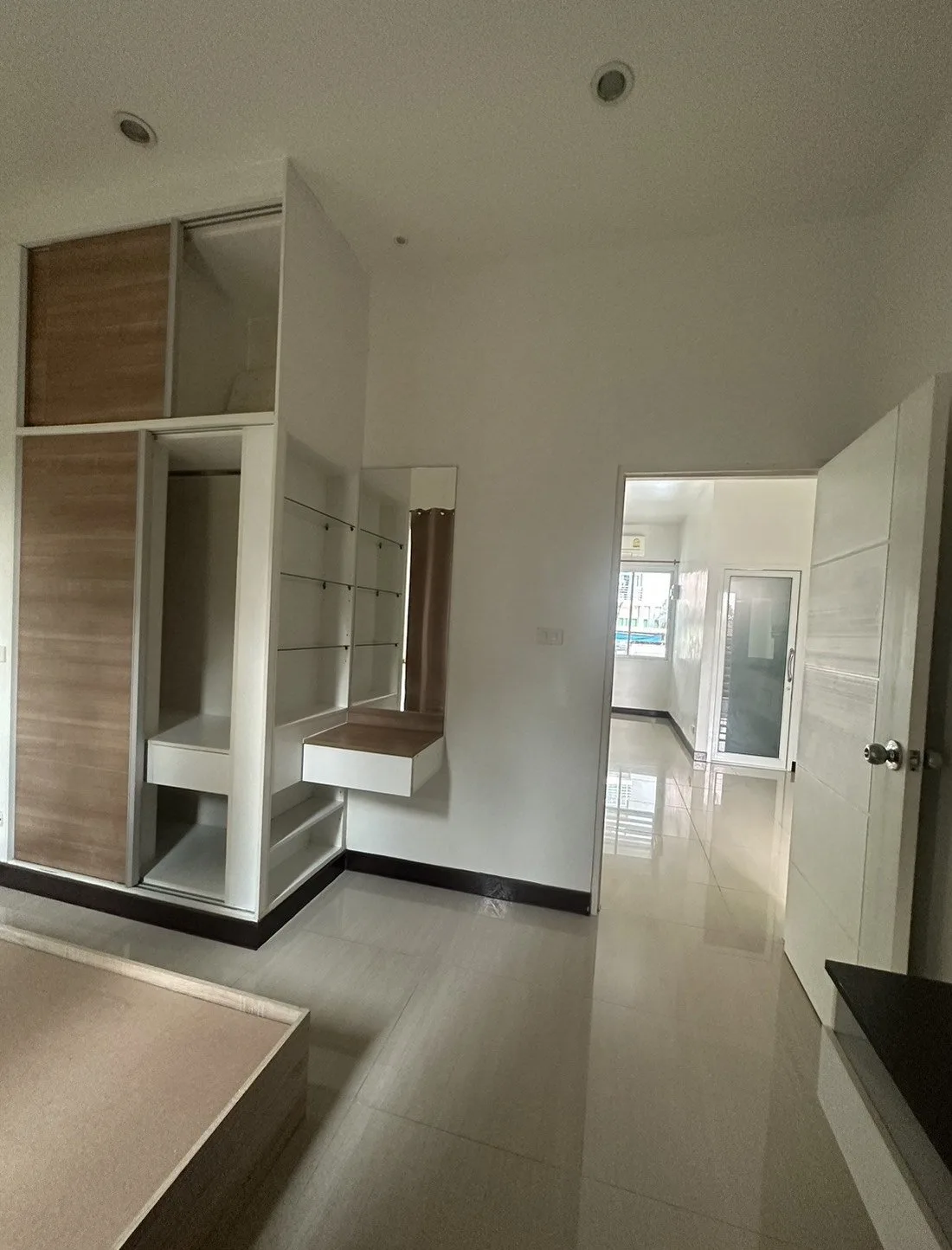 ห้องชุด ซี.เค.ซี. ระยอง คอนโด 1 [ชั้น 1]