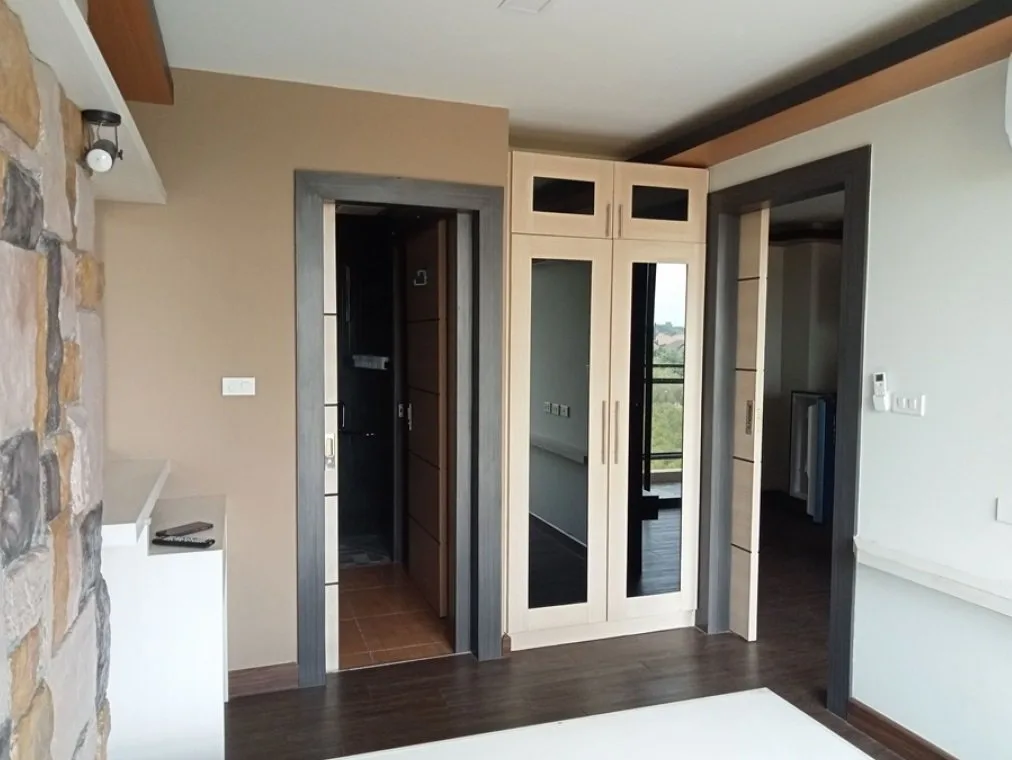 ห้องชุด เดอะรอยัลฮิลล์ สามมุข [ชั้น 5]