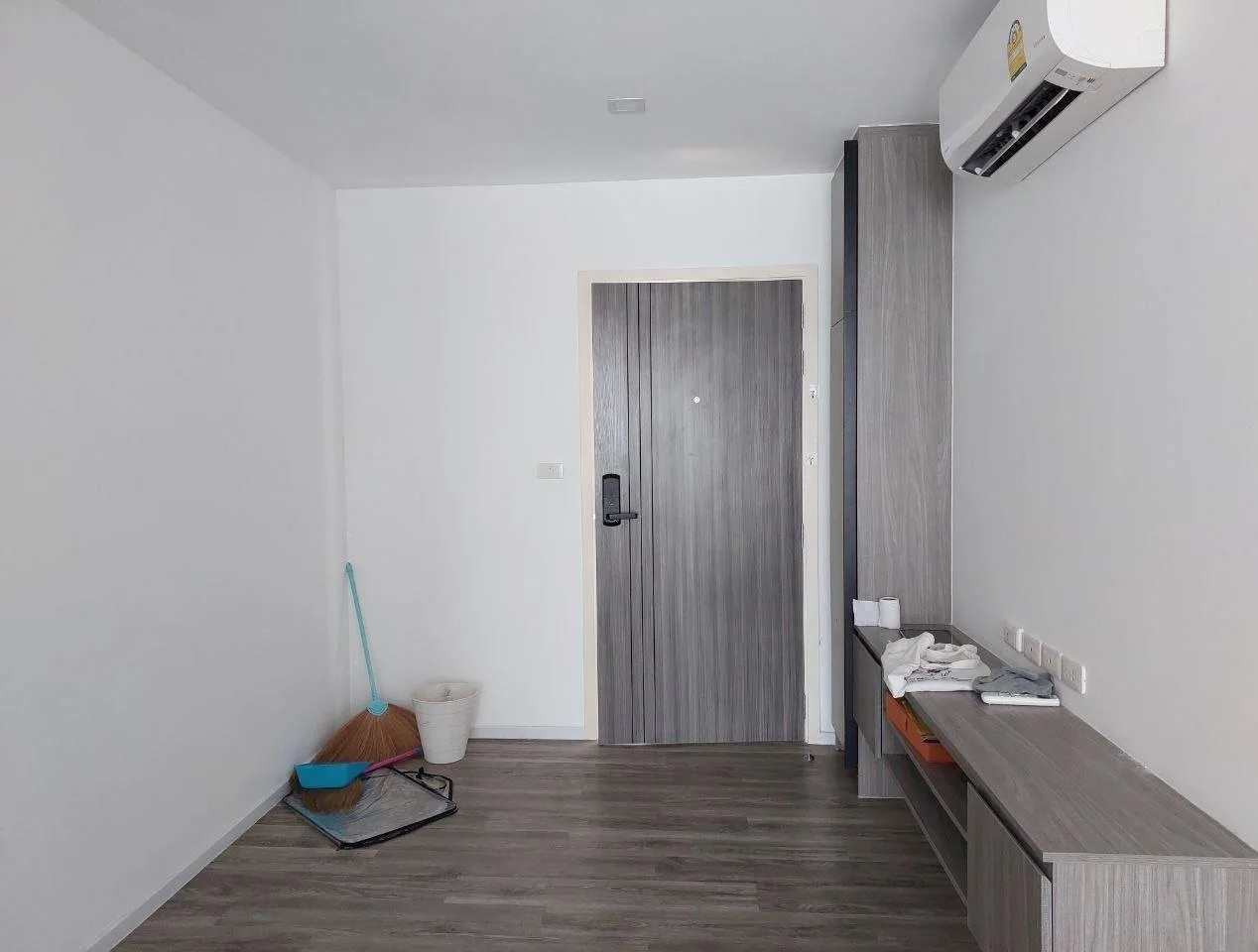 ห้องชุด บี ลอฟท์ ไลท์ สุขุมวิท 115 เอ  [ชั้น 8 อาคาร A]