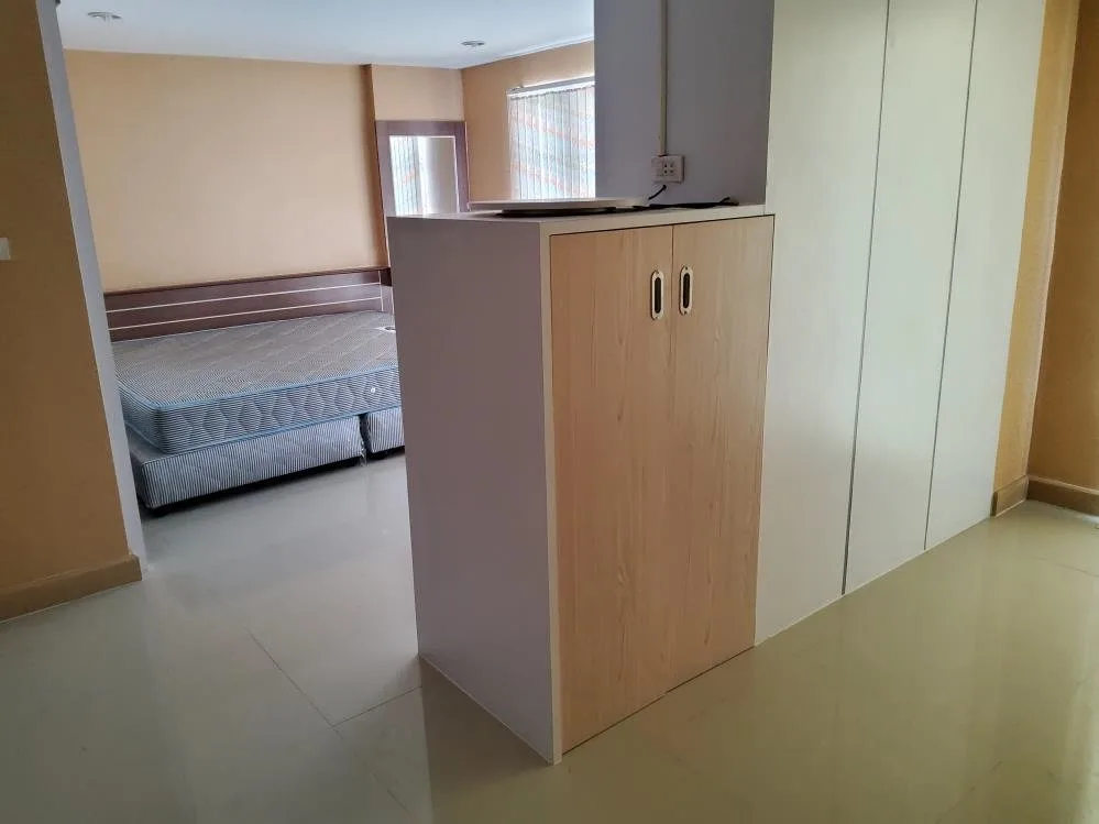 ห้องชุด พี.เอ็ม.คอนโดมิเนียม 2 [ชั้น 3]
