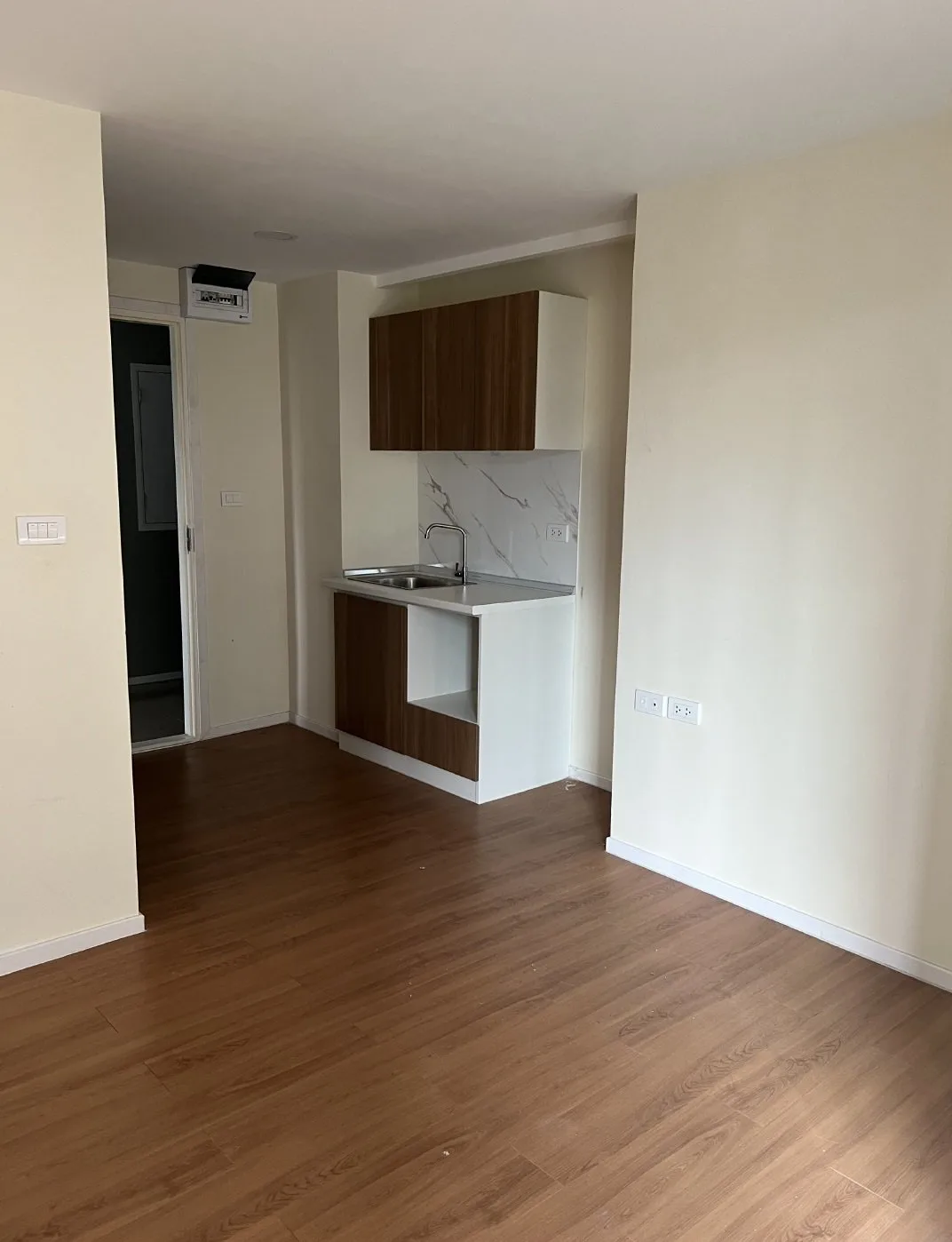 ห้องชุด โมเดิร์น คอนโด เดอะ ฟอเรสท์  [ชั้น 2 อาคาร C]