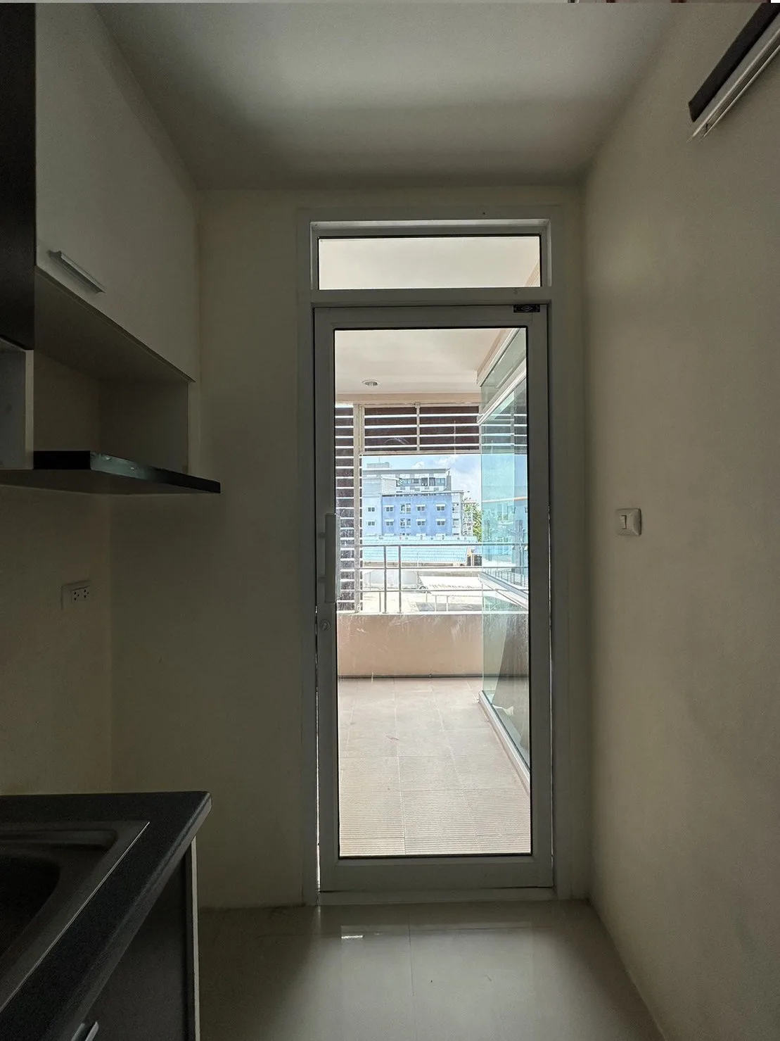 ห้องชุด คาร์พีเดี้ยม คอนโด ทาวน์ [ชั้น 2 อาคาร A]