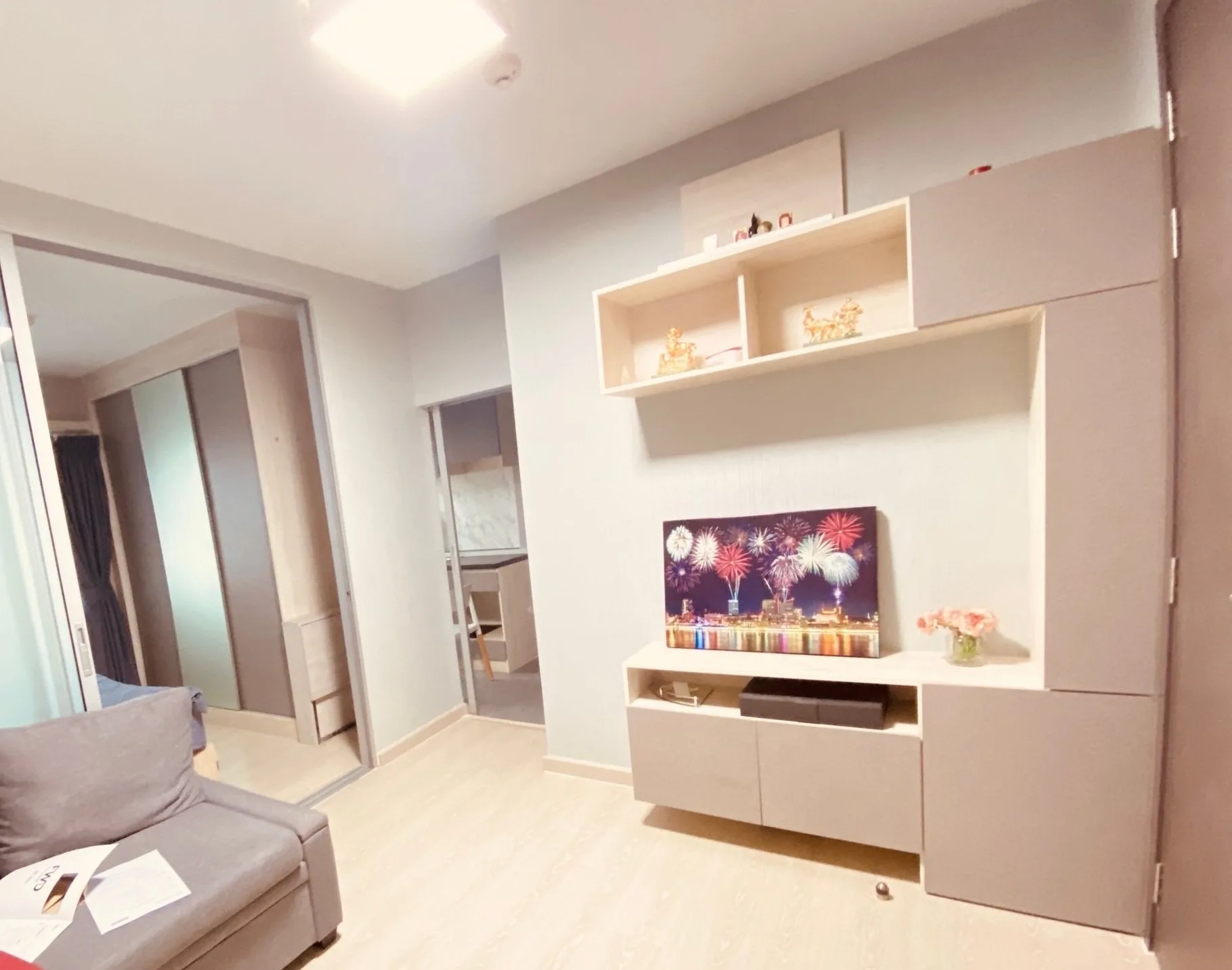 ห้องชุด นิช ไอดี เสรีไทย-วงแหวน [ชั้น 8 อาคาร C]