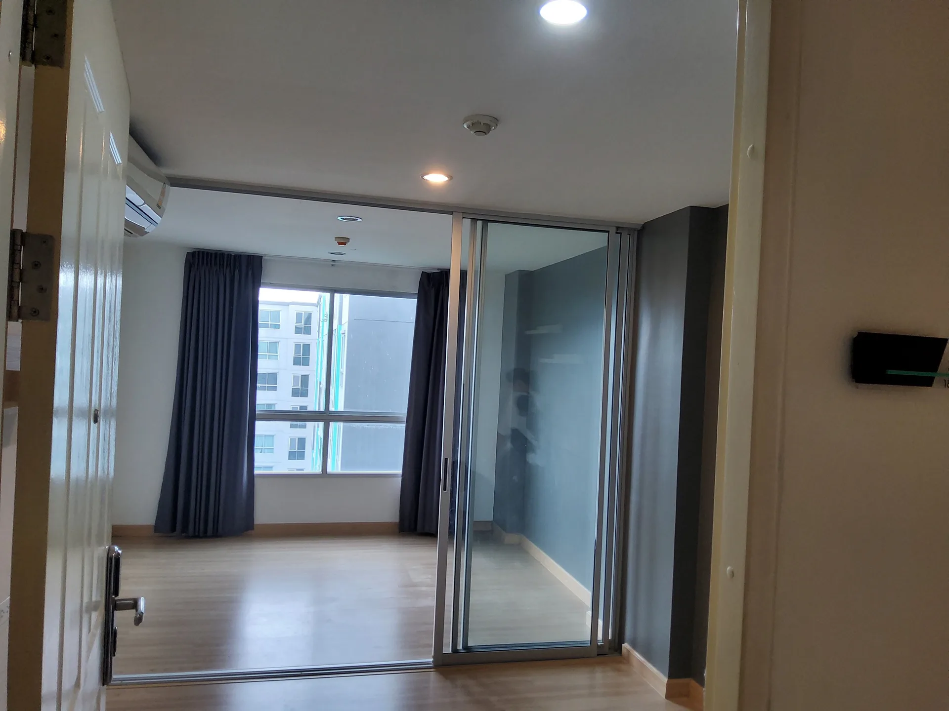 ห้องชุด เดอะนิช ไอดี เสรีไทย [ชั้น 7 อาคาร B]