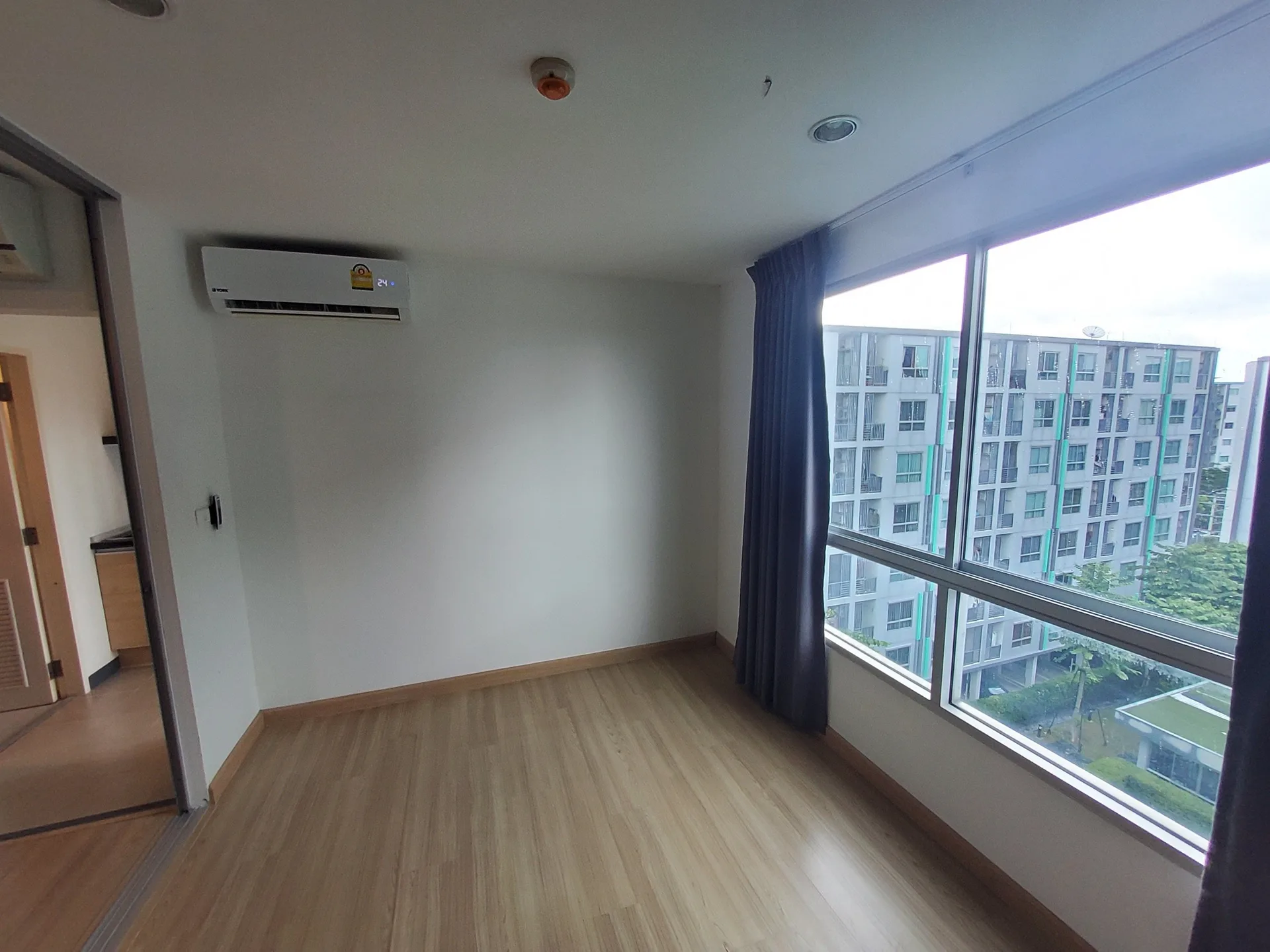 ห้องชุด เดอะนิช ไอดี เสรีไทย [ชั้น 7 อาคาร B]