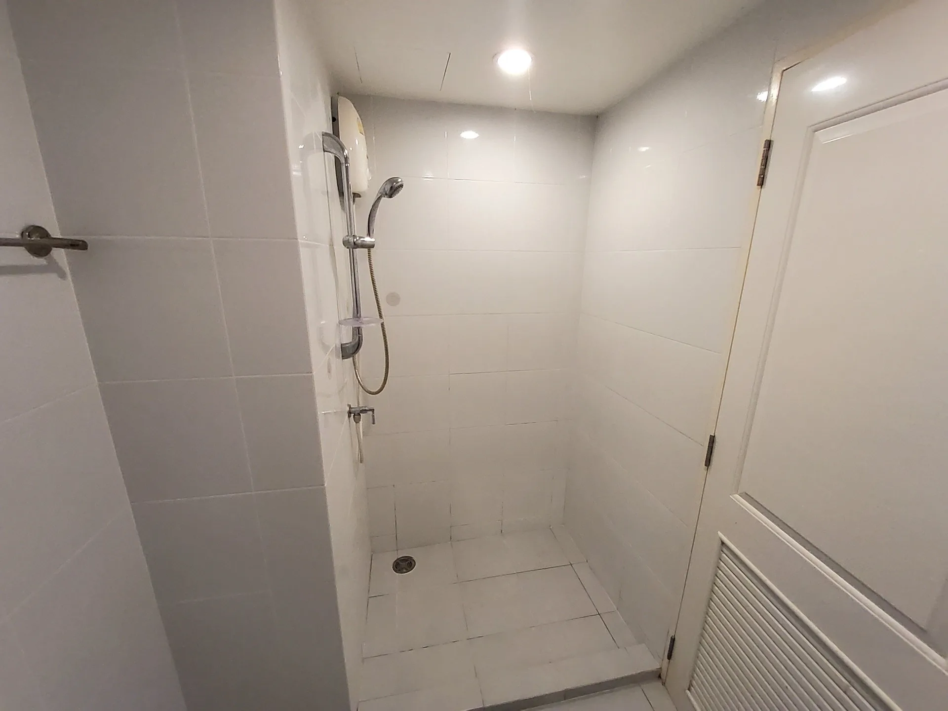 ห้องชุด เดอะนิช ไอดี เสรีไทย [ชั้น 7 อาคาร B]