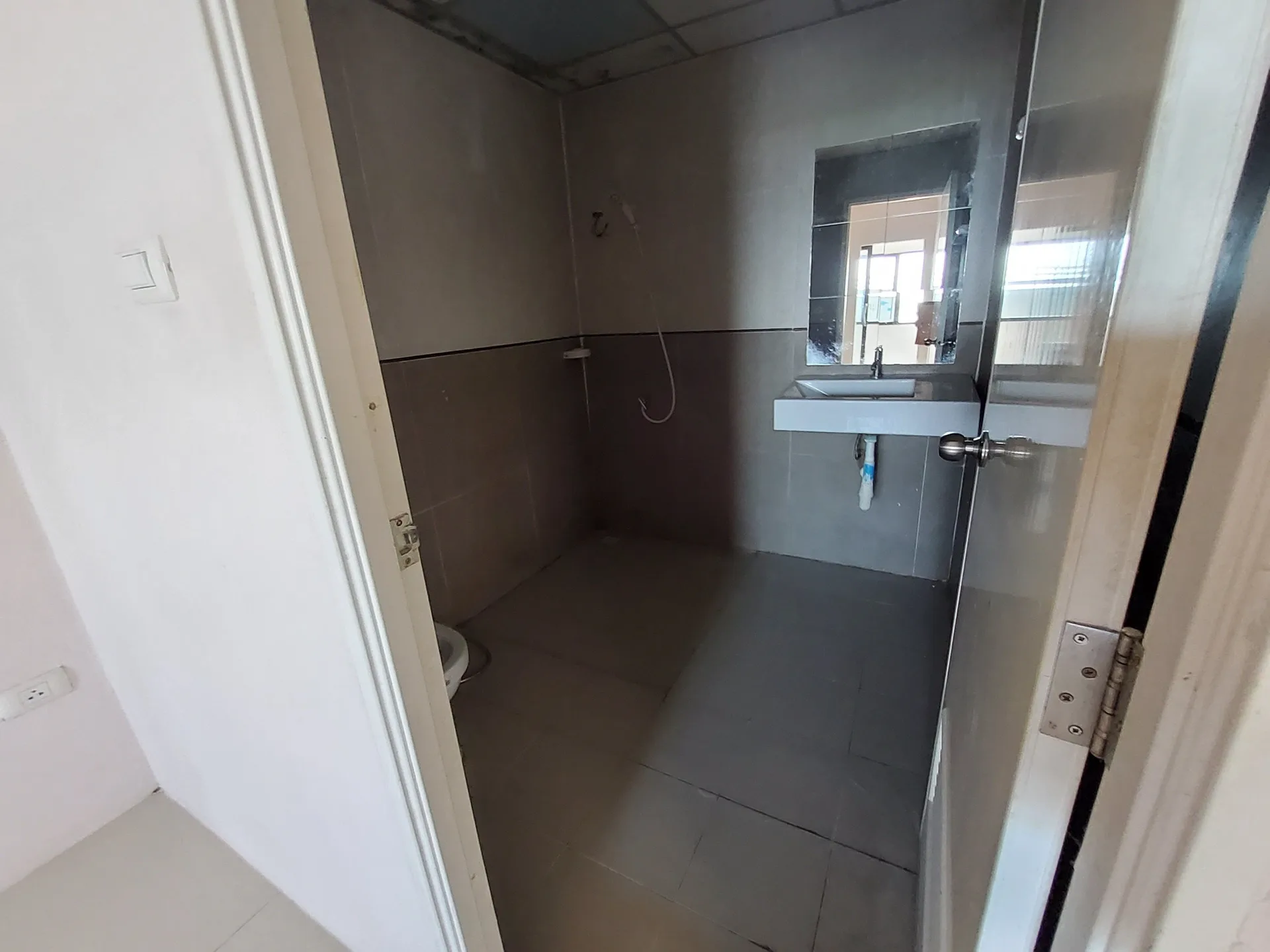 ห้องชุด ธนาบุรี เรสซิเด้นซ์  [ชั้น 3 อาคาร 1]