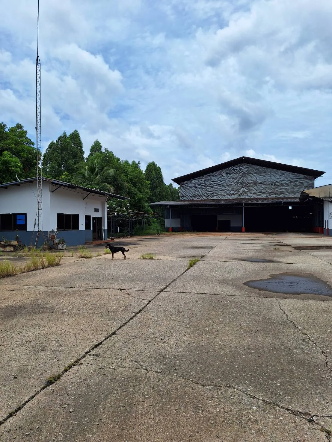 อาคารสำนักงาน บ้านบึง-ชลบุรี