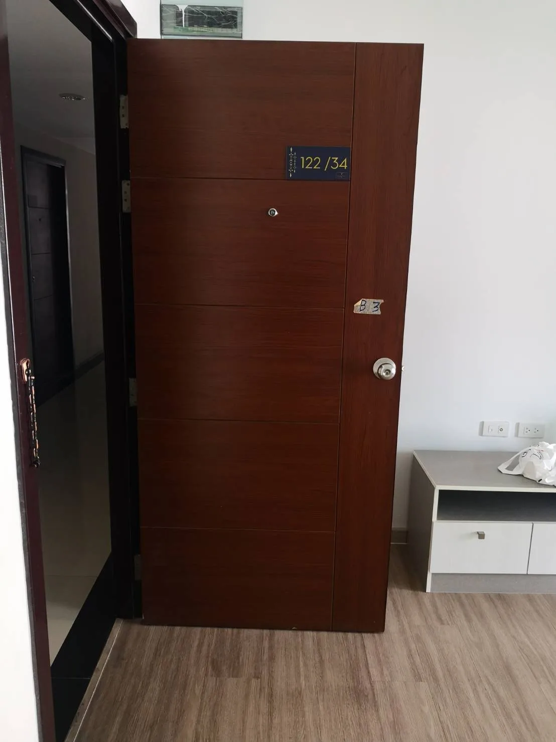 ห้องชุด เวลาดี คอนโด แอท หอการค้า [ชั้น 4]