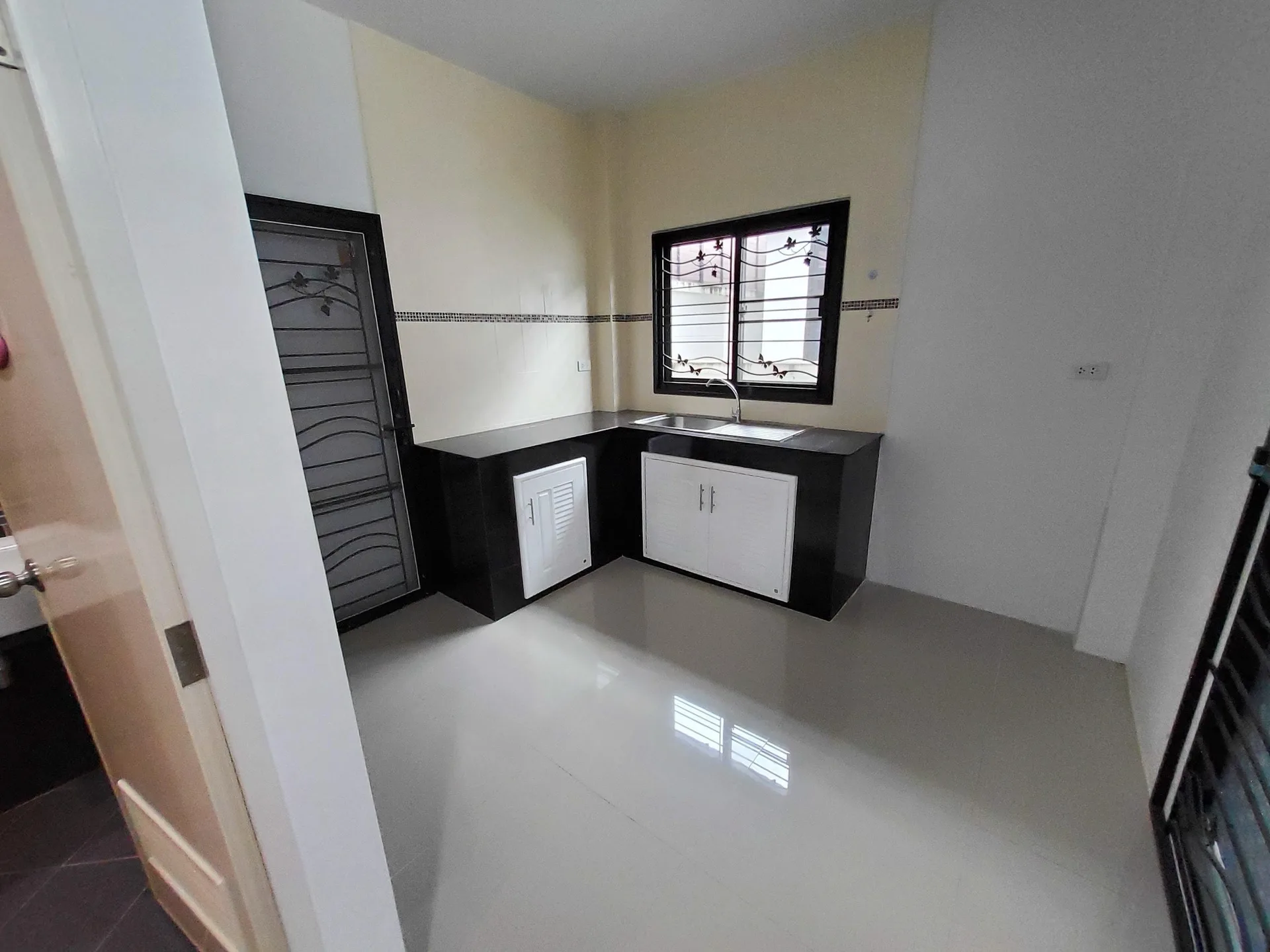 บ้านเดี่ยว สายลมเย็น แกรนด์วิว นิคมพัฒนา-ระยอง