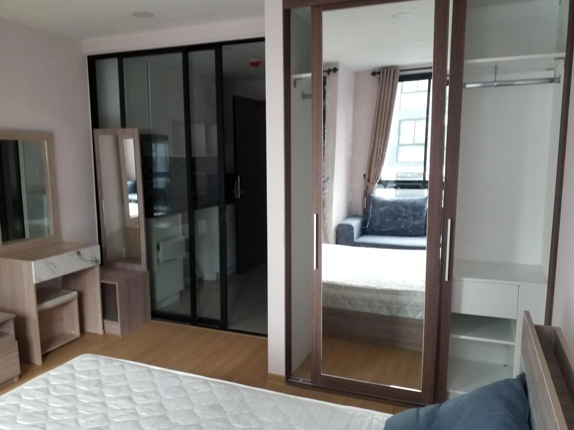 ห้องชุด แบงค์คอก ฮอไรซอน @สถานีเพชรเกษม 48 [ชั้น 5 อาคาร A]
