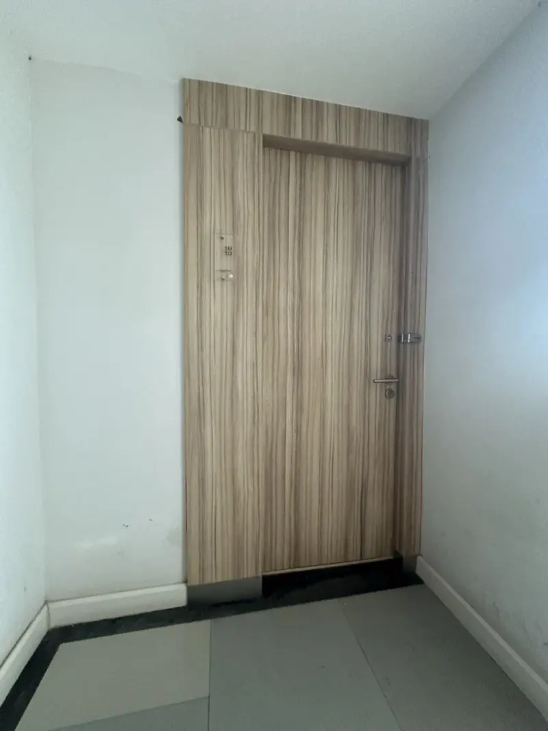 ห้องชุด เออบานี่ คอนโดมิเนียม [ชั้น 2]