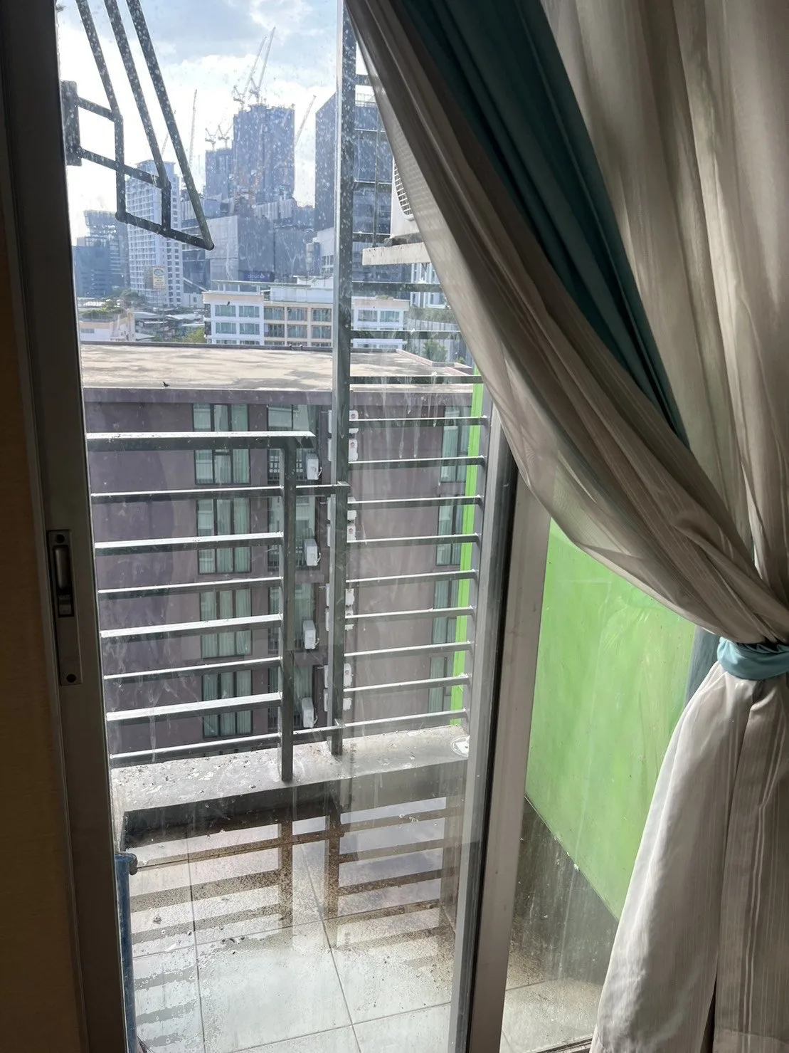 ห้องชุด แอท ซิตี้ สุขุมวิท [ชั้น 9 อาคาร 3]