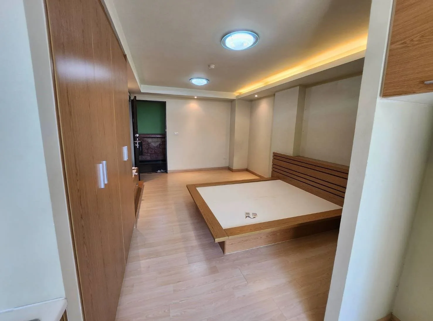 ห้องชุด ฌ็องเซลิเซ่ อเวนิว เอ [ชั้น 4]