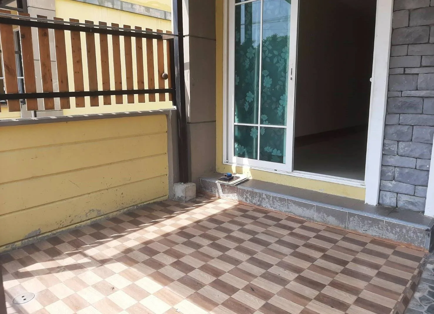 ทาวน์เฮ้าส์ โกลเด้นทาวน์ รังสิต-คลอง 3 คลองหลวง-ปทุมธานี