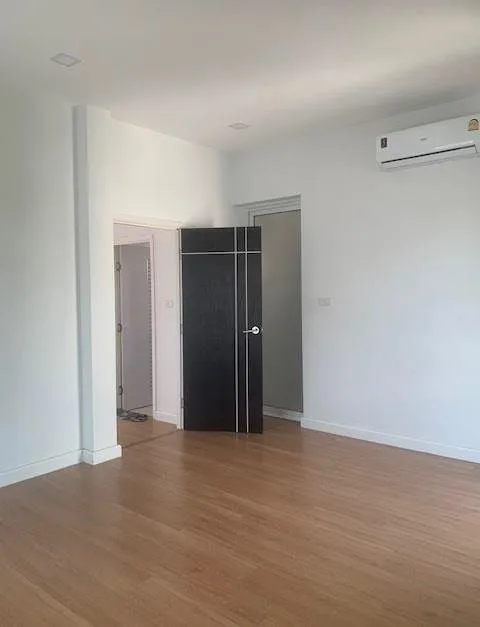 บ้านเดี่ยว เดอะแกรนดีโอวิลล์ ลาดหลุมแก้ว ลาดหลุมแก้ว-ปทุมธานี