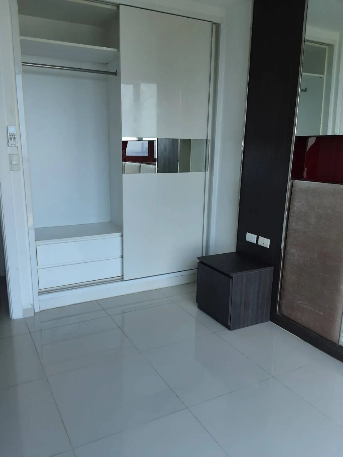 ห้องชุด เดอะวิชั่น เรสซิเด้นซ์ [ชั้น 15]