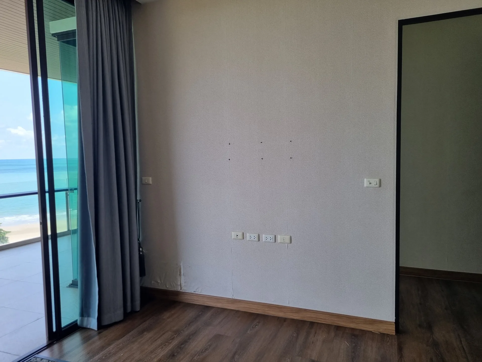 ห้องชุด ภูผาธารา [ชั้น 8 อาคาร A]