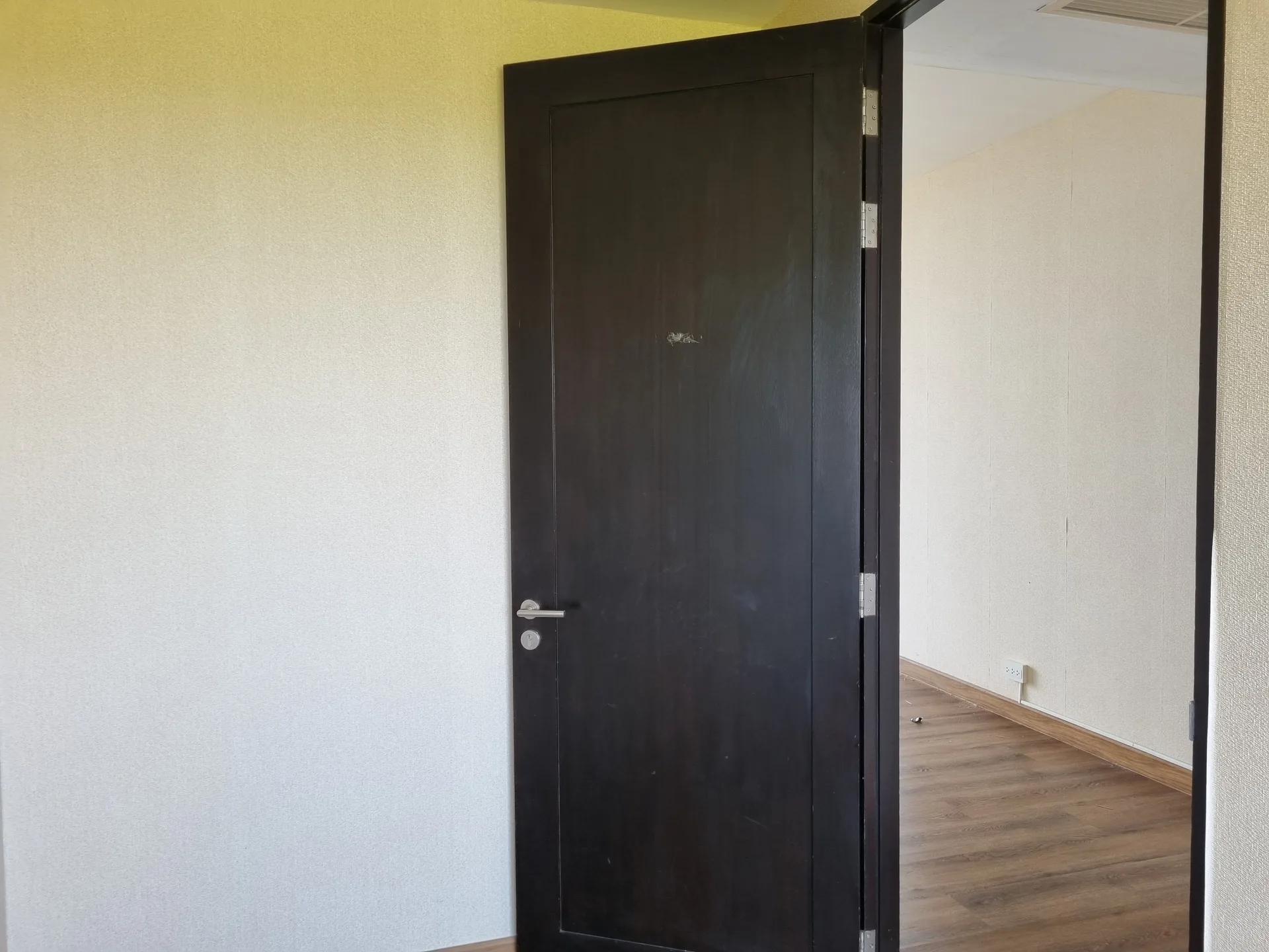 ห้องชุด ภูผาธารา [ชั้น 8 อาคาร A]