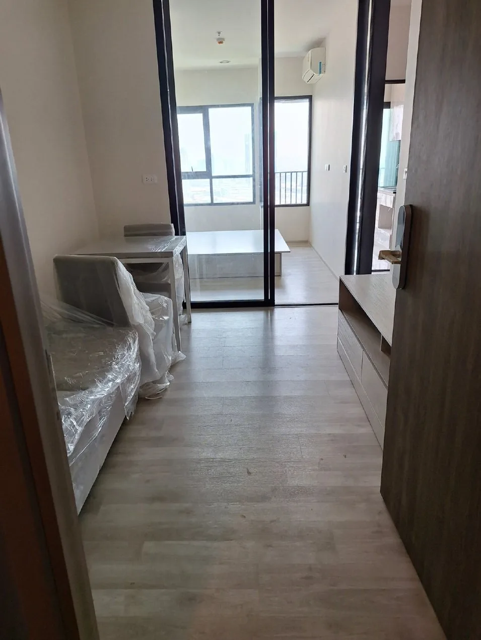 ห้องชุด นิช โมโน เมกะ สเปซ บางนา [ชั้น 28]