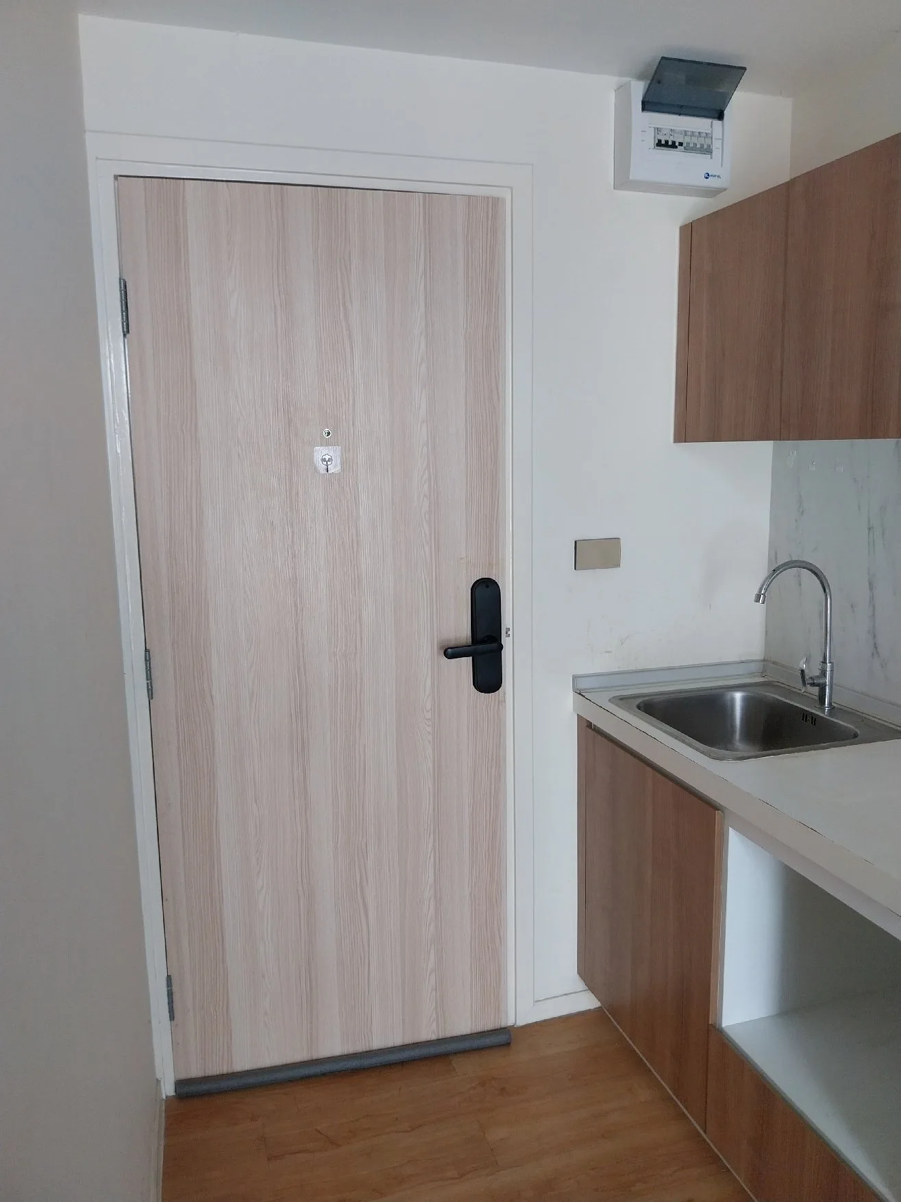 ห้องชุด โมเดิร์น คอนโด บางพลัด [ชั้น 6 อาคาร F]