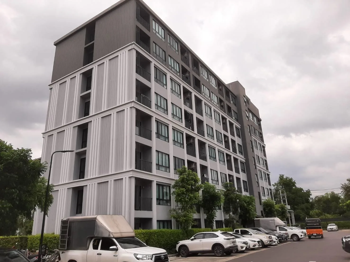ห้องชุด ดี คอนโด แคมปัส ไฮต์อเวย์ [ชั้น 1 อาคาร A]