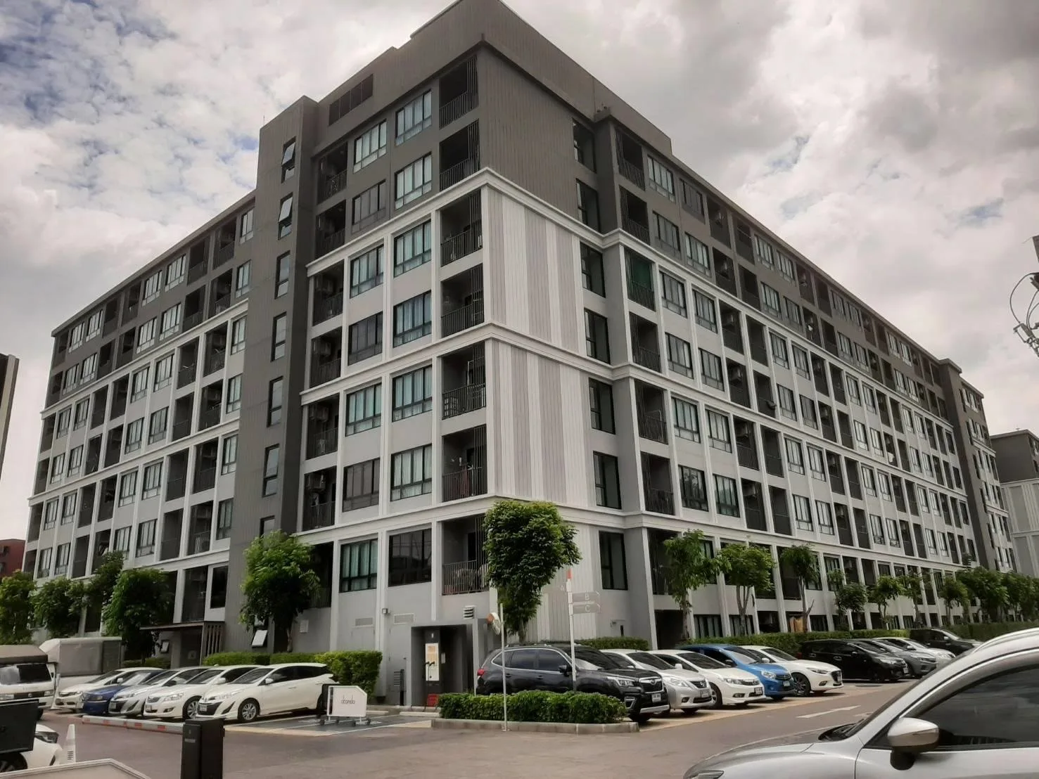ห้องชุด ดี คอนโด แคมปัส ไฮต์อเวย์ [ชั้น 1 อาคาร A]