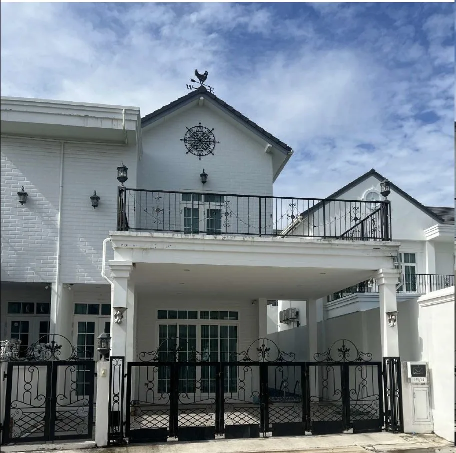 บ้านแฝด เมืองชลบุรี