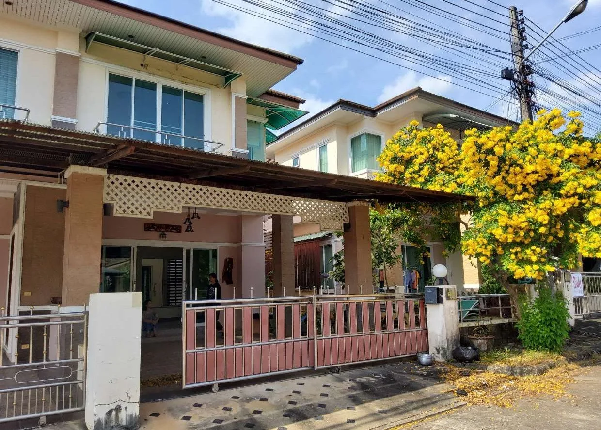 บ้านแฝด เมืองกระบี่