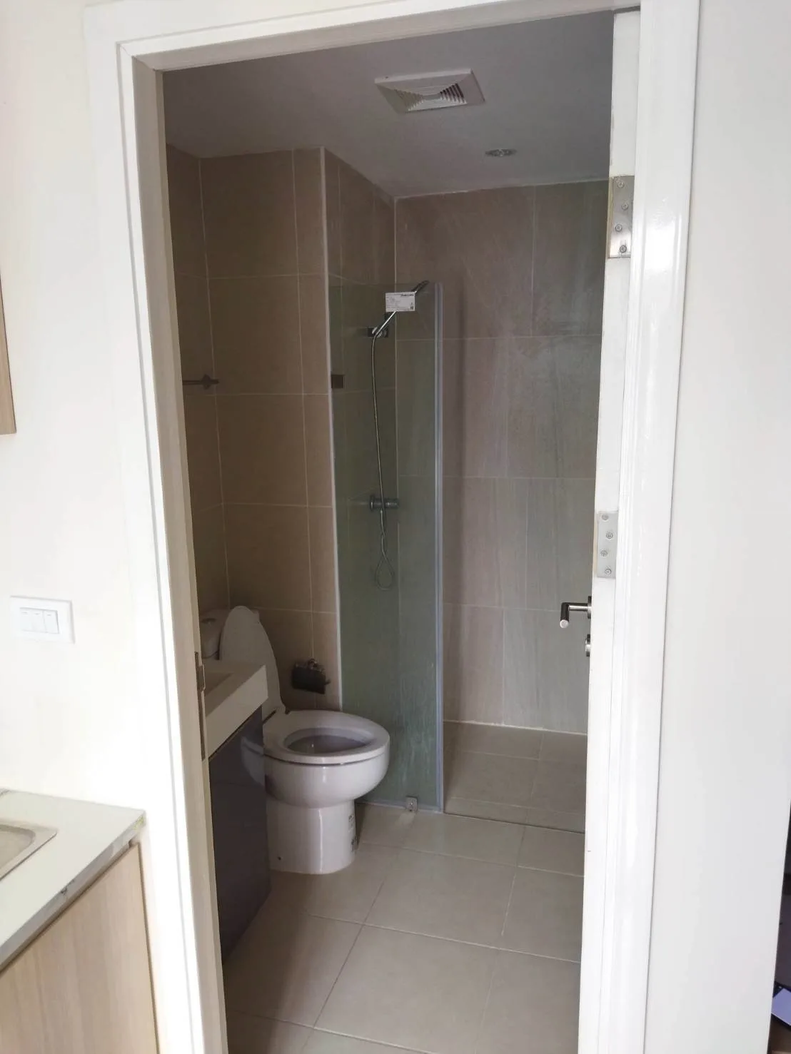 ห้องชุด โมเดิร์น คอนโด เดอะ ฟอเรสท์ [ชั้น 8 อาคาร B]