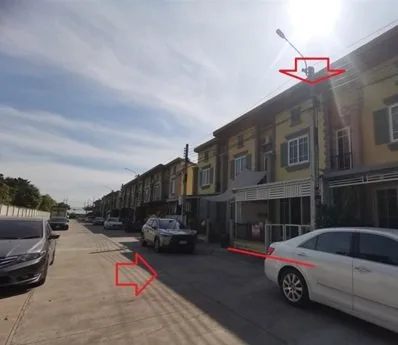 ทาวน์เฮ้าส์ โกลเด้น ทาวน์ เพชรเกษม-พุทธมณฑลสาย 3 หนองแขม