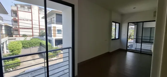 บ้านเดี่ยว โครงการ บ้านลุมพินี สวนหลวง ร.9 กรุงเทพมหานคร