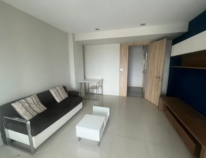 ห้องชุด เออบานี่ คอนโดมิเนียม [ชั้น 6]