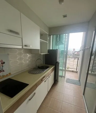 ห้องชุด เออบานี่ คอนโดมิเนียม [ชั้น 6]