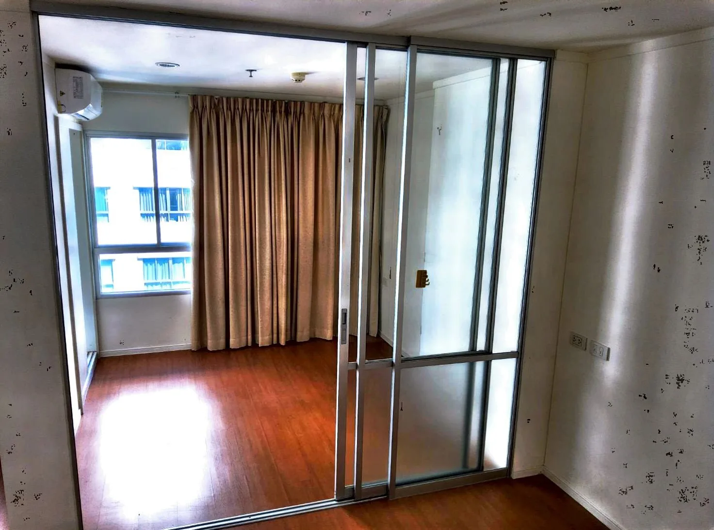 ห้องชุด ลุมพินี พาร์ค รัตนาธิเบศร์-งามวงศ์วาน [ชั้น 24 อาคาร A]