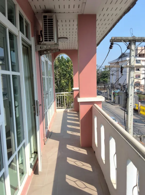 อาคารพาณิชย์ โครงการ ลำปาง ไนซ์ บาซาร์ ลำปาง