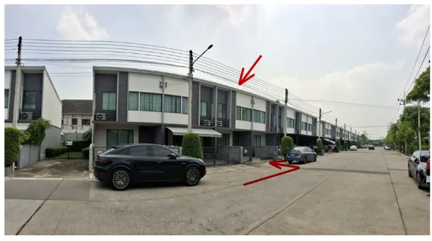 ทาวน์เฮ้าส์ โครงการ Pleno รังสิต คลอง 4-วงแหวน ปทุมธานี