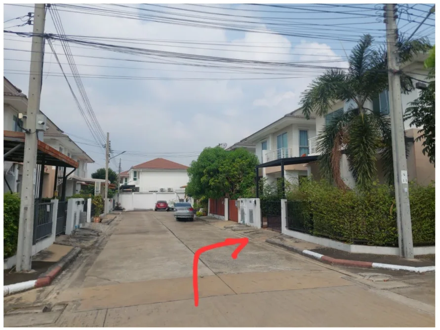 บ้านแฝด โครงการ บ้านอลิชา สุขสวัสดิ์ - ประชาอุทิศ สมุทรปราการ