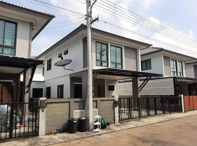 บ้านแฝด โครงการ บ้านฉัตรหลวง 17 ปทุมธานี