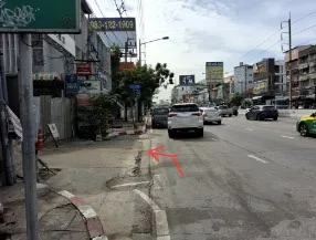 ทาวน์เฮ้าส์ โครงการ เดอะทรัสต์ ซิตี้ งามวงศ์วาน 25 นนทบุรี
