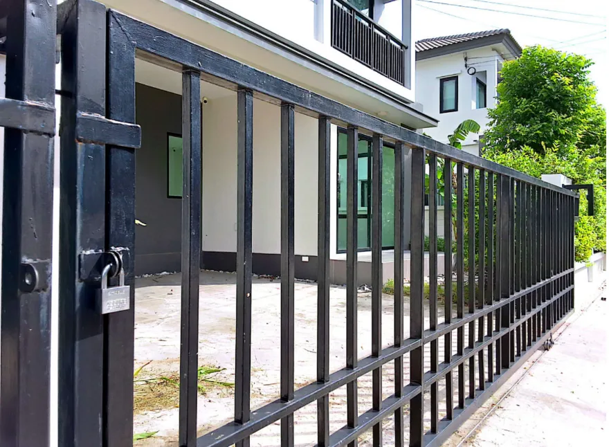 บ้านแฝด โครงการ บริทาเนีย บางนา กม.42 ฉะเชิงเทรา