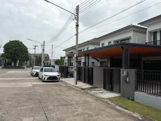 บ้านแฝด โครงการ บริทาเนีย วงแหวน-หทัยราษฎร์ ปทุมธานี